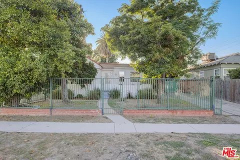 5755 Beck Ave, North Hollywood, CA 91601