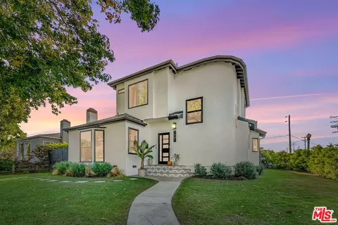7901 Glider Ave, Los Angeles, CA 90045