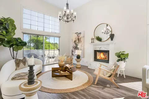 2204 S Bentley Ave #303, Los Angeles, CA 90064