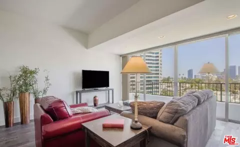10501 Wilshire Blvd #911, Los Angeles, CA 90024