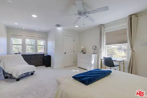 4345 Hazelbrook Ave, Long Beach, CA 90808 photo 12