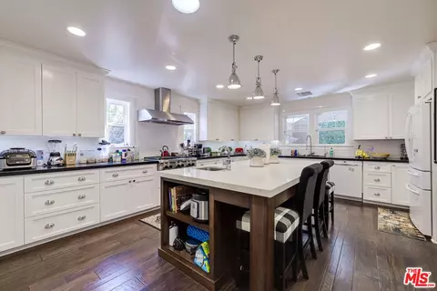 4345 Hazelbrook Ave, Long Beach, CA 90808 photo 5