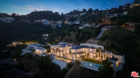 1898 Rising Glen Rd, Los Angeles, CA 90069