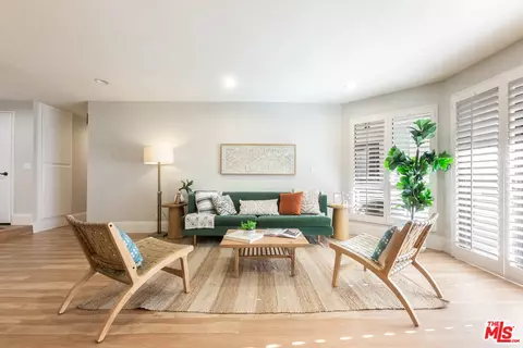 222 N Rose St #301, Burbank, CA 91505