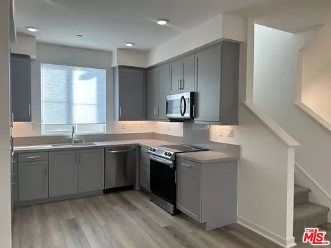 644 Dawson Ave, Long Beach, CA 90814 photo 3