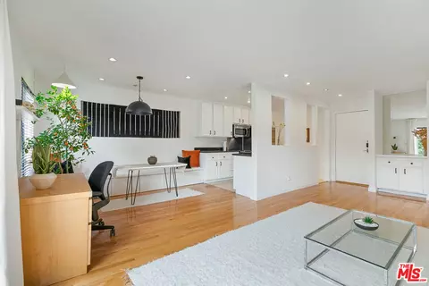 1750 Camino Palmero St #242, Los Angeles, CA 90046