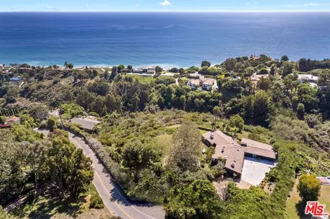 22042 Carbon Mesa Rd, Malibu, CA 90265