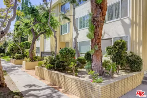 165 N Swall Dr #303, Beverly Hills, CA 90211