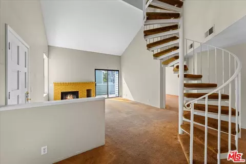 16960 Algonquin St #I-201, Huntington Beach, CA 92649