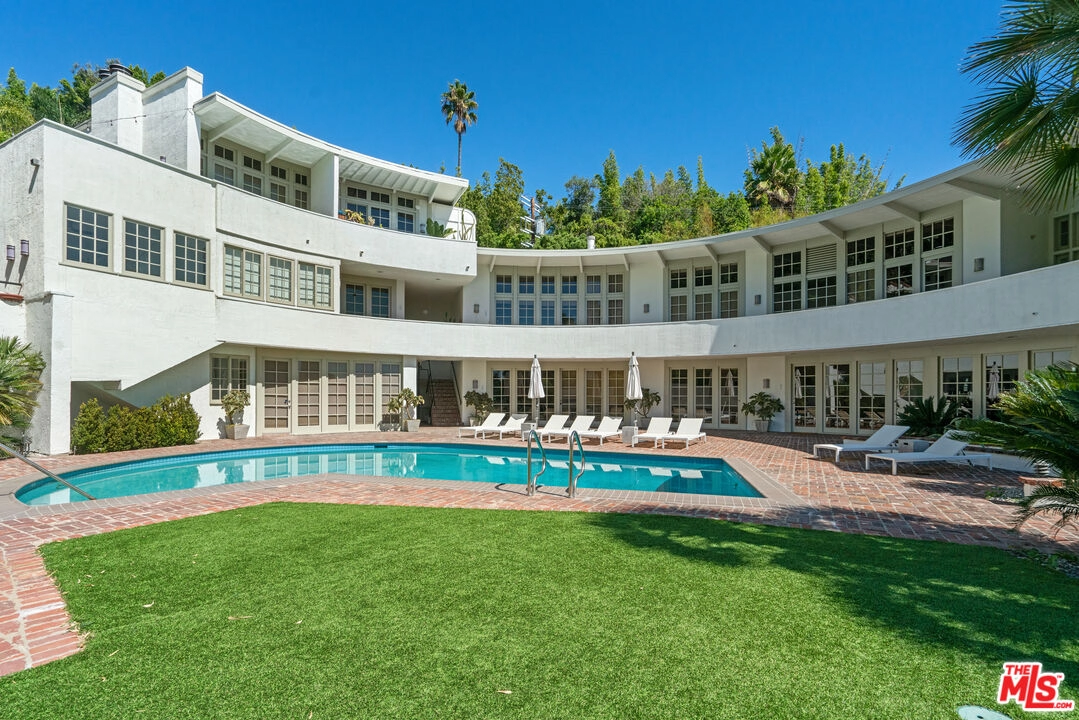 8341 W Sunset Blvd Unit 3  