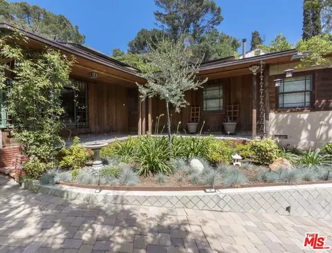 6649 Cahuenga Ter, Los Angeles, CA 90068