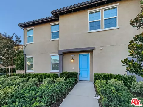 28715 Jardineras Dr, Valencia, CA 91354