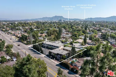 11848 Oxnard St, North Hollywood, CA 91606