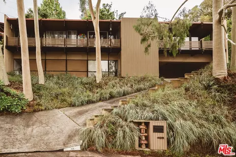 425 Juniper Dr, Pasadena, CA 91105 photo 3