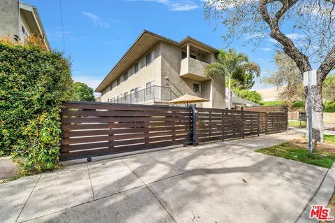 157 W Ash Ave, Burbank, CA 91502