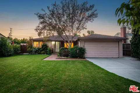 725 N Valley St, Burbank, CA 91505