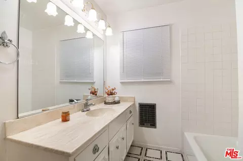 17136 Strathern St, Van Nuys, CA 91406 photo 16
