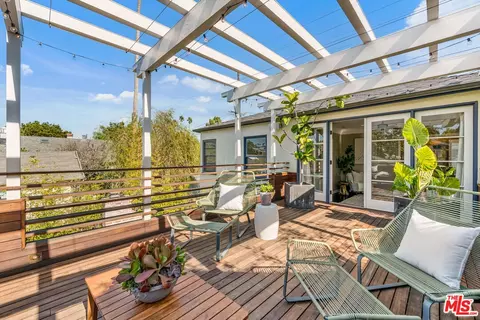 730 Superba Ave, Venice, CA 90291