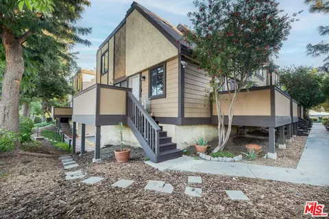 11300 Foothill Blvd #7, Sylmar, CA 91342