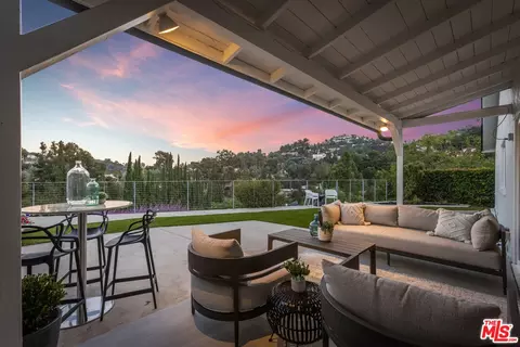 3465 Bonnie Hill Dr, Los Angeles, CA 90068