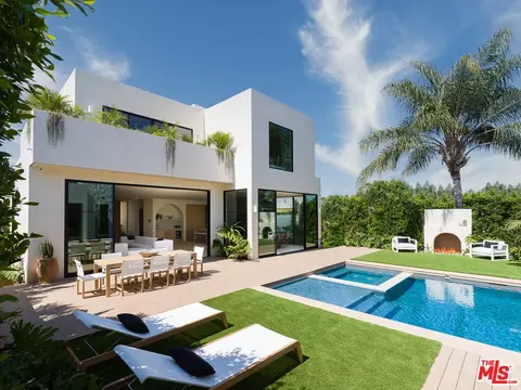 13117 Otsego St, Sherman Oaks, CA 91423