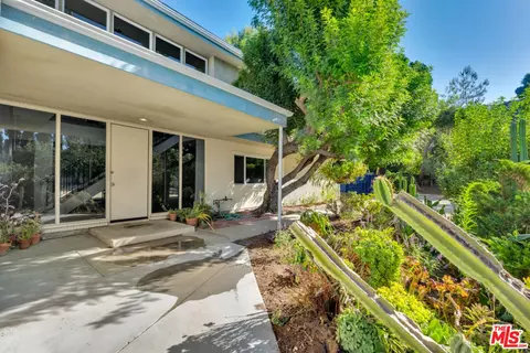 4651 Galendo St, Woodland Hills, CA 91364
