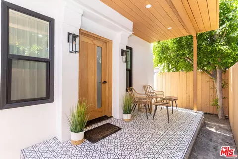 1755 N Western Ave, Los Angeles, CA 90027