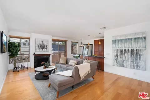 1425 N Detroit St #301, Los Angeles, CA 90046