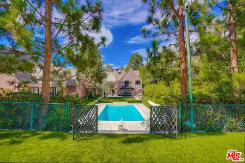 356 S Hudson Ave, Los Angeles, CA 90020