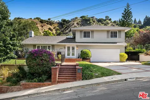 14859 Jadestone Dr, Sherman Oaks, CA 91403