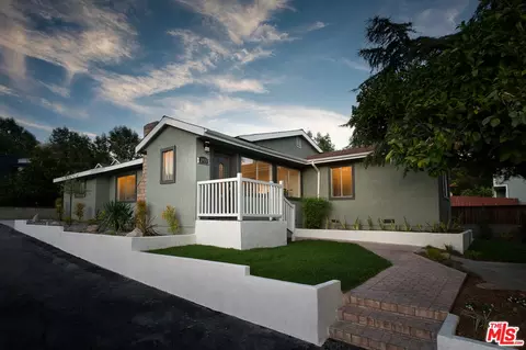 2733 Altura Ave, La Crescenta, CA 91214