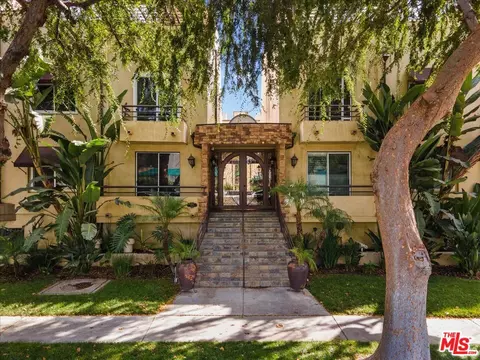 4128 Whitsett Ave #109, Studio City, CA 91604