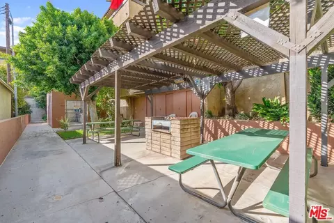 320 E Stocker St #220, Glendale, CA 91207 photo 22