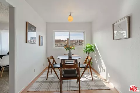 320 E Stocker St #220, Glendale, CA 91207 photo 10