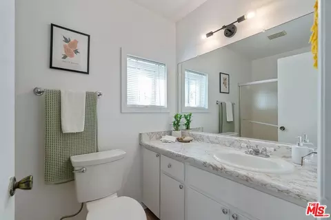 320 E Stocker St #220, Glendale, CA 91207 photo 15