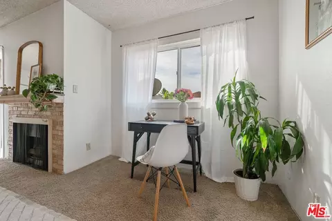 320 E Stocker St #220, Glendale, CA 91207 photo 5