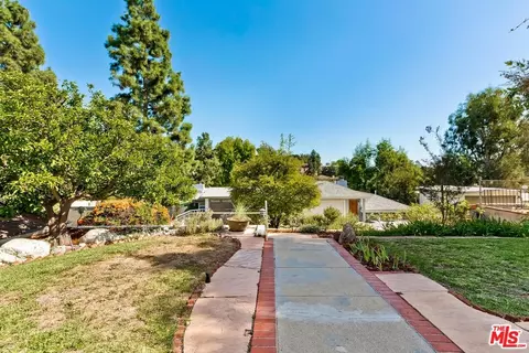 353 Tamarac Dr, Pasadena, CA 91105 photo 44