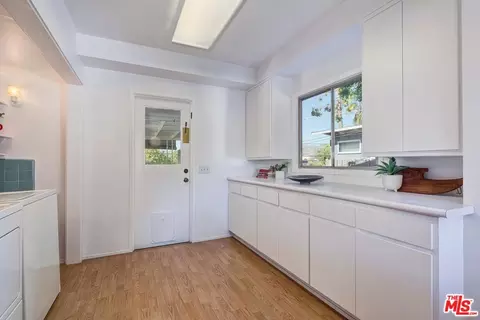 353 Tamarac Dr, Pasadena, CA 91105 photo 33
