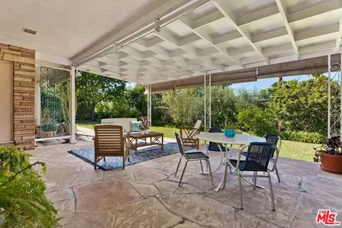 353 Tamarac Dr, Pasadena, CA 91105 photo 37
