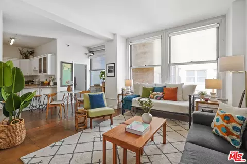 215 W 7th St #1109, Los Angeles, CA 90014