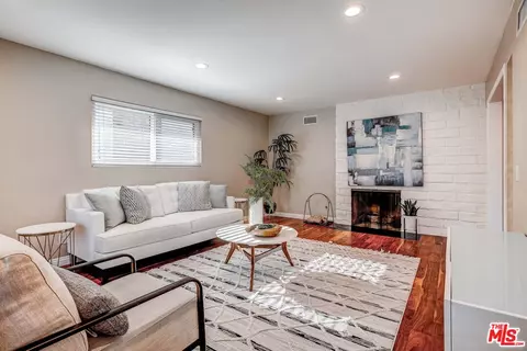 3974 Abella St, Glendale, CA 91214 photo 3