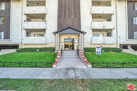 1422 Rock Glen Ave #117, Glendale, CA 91205