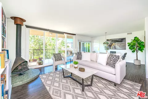 1115 Cordova St #401, Pasadena, CA 91106