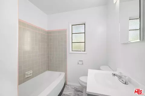 2007 E Villa St, Pasadena, CA 91107 photo 9