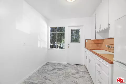 2007 E Villa St, Pasadena, CA 91107 photo 10