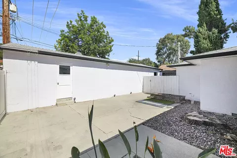 2007 E Villa St, Pasadena, CA 91107 photo 14