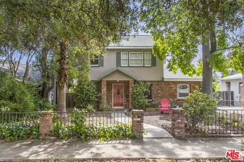 702 W Alegria Ave, Sierra Madre, CA 91024
