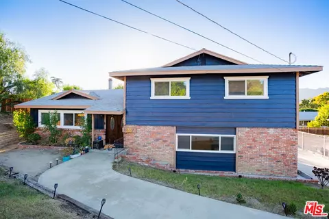 10527 Variel Ave, Chatsworth, CA 91311