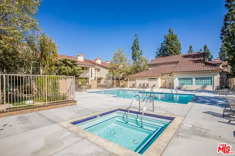 5805 Oak Bend Ln #209, Oak Park, CA 91377