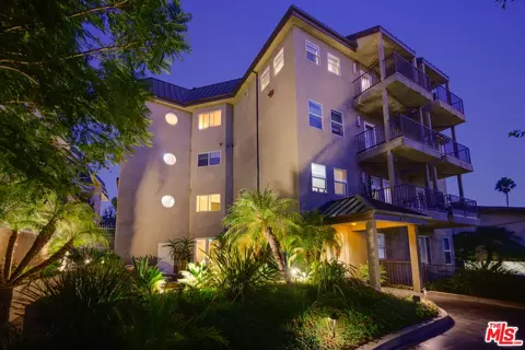 1420 N Laurel Ave #406, West Hollywood, CA 90046